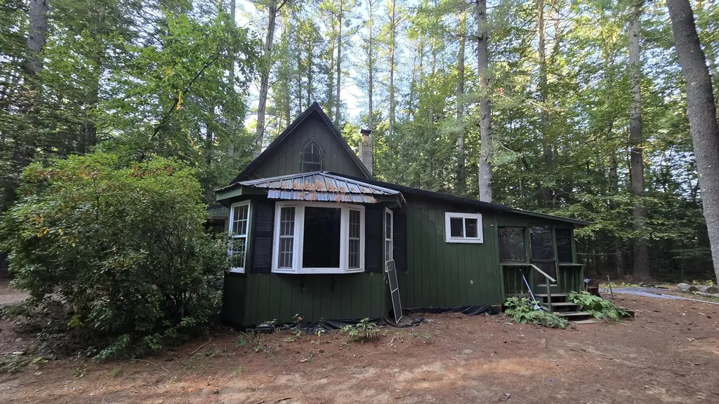 26 Front Avenue Poland ME 04274