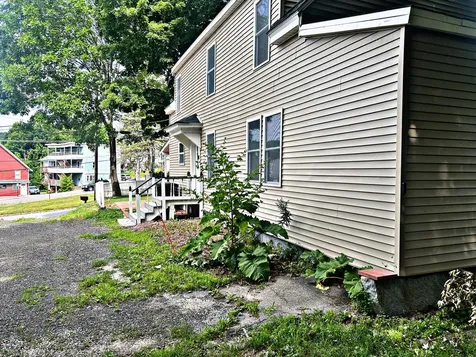 7 Washington Street Augusta ME 04330