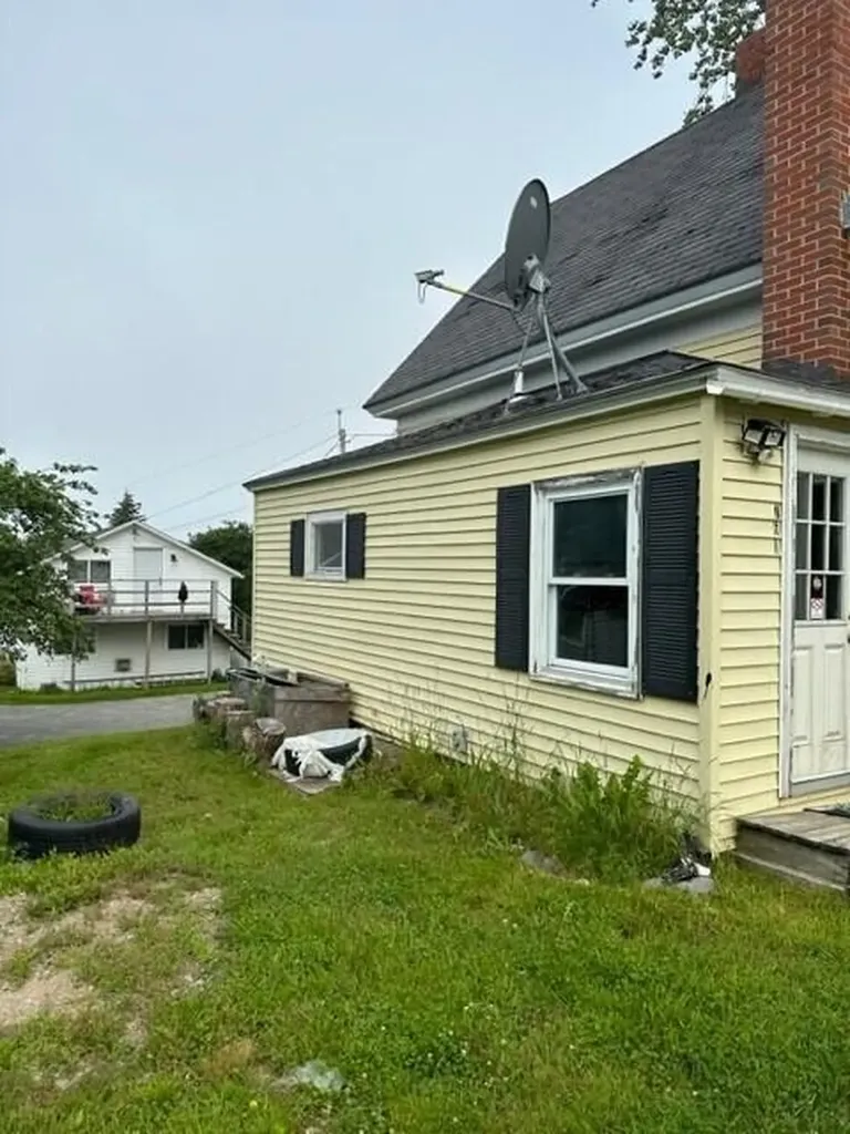 6 Mitchell Lane Gouldsboro ME 04607