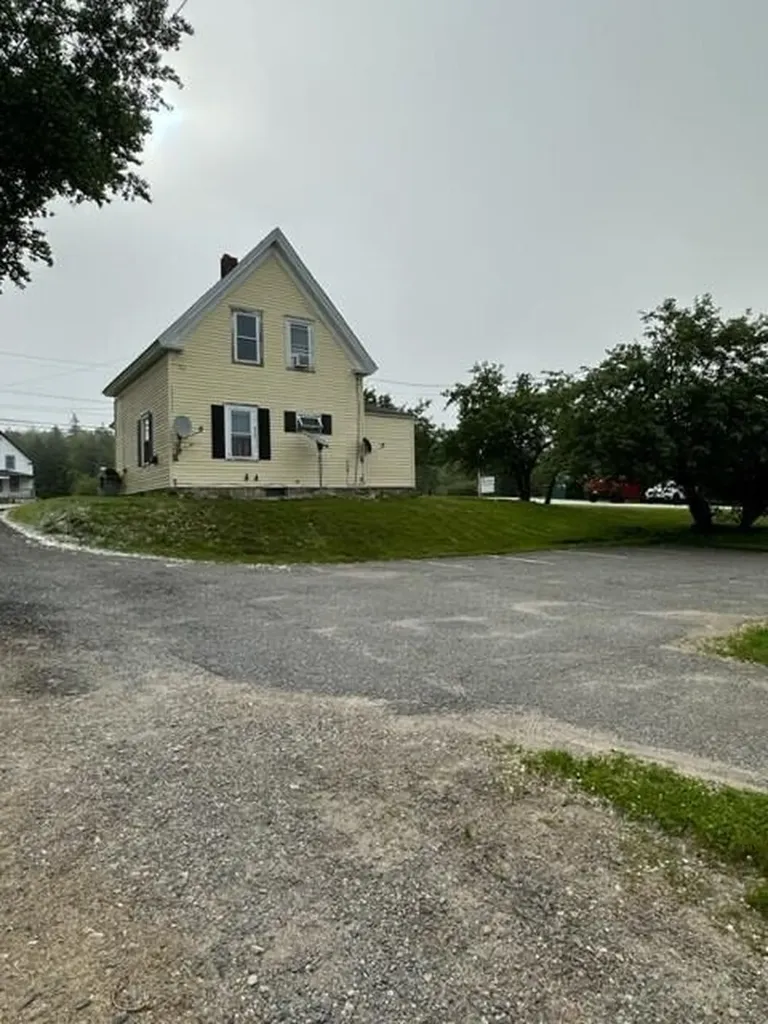 6 Mitchell Lane Gouldsboro ME 04607