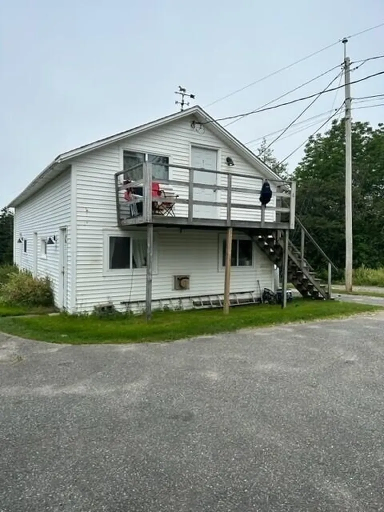 6 Mitchell Lane Gouldsboro ME 04607