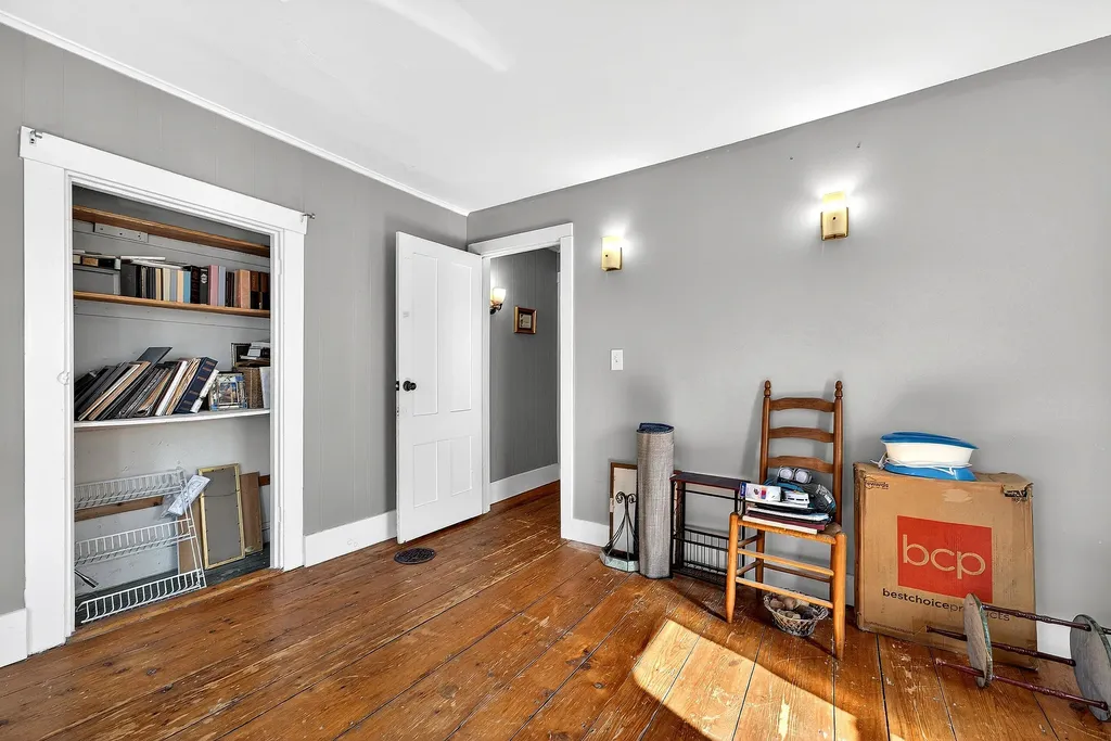 192 Brunswick Avenue Gardiner ME 04345