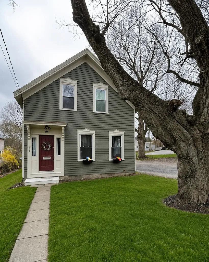 192 Brunswick Avenue Gardiner ME 04345