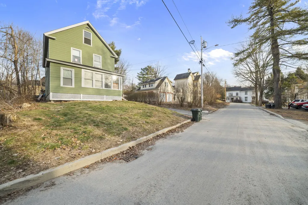 5 Cedar Court Augusta ME 04330