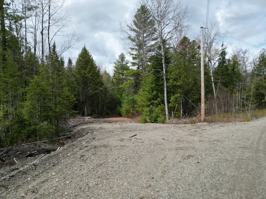 20 Twin Springs Lane Lincoln ME 04457