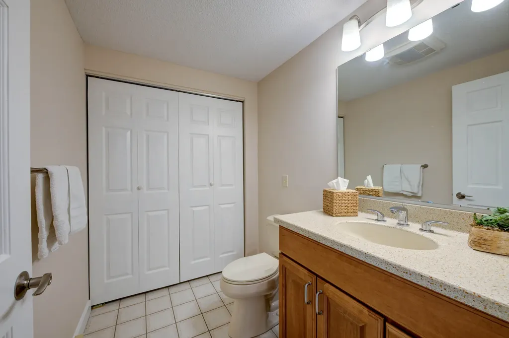 19 Goodridge Drive Naples ME 04055