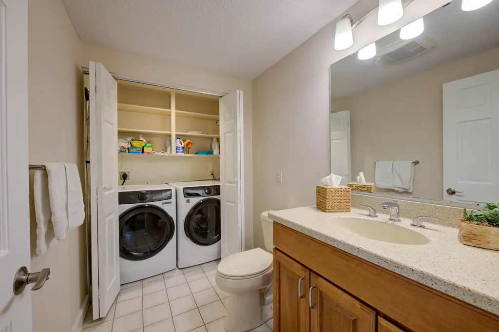 19 Goodridge Drive Naples ME 04055