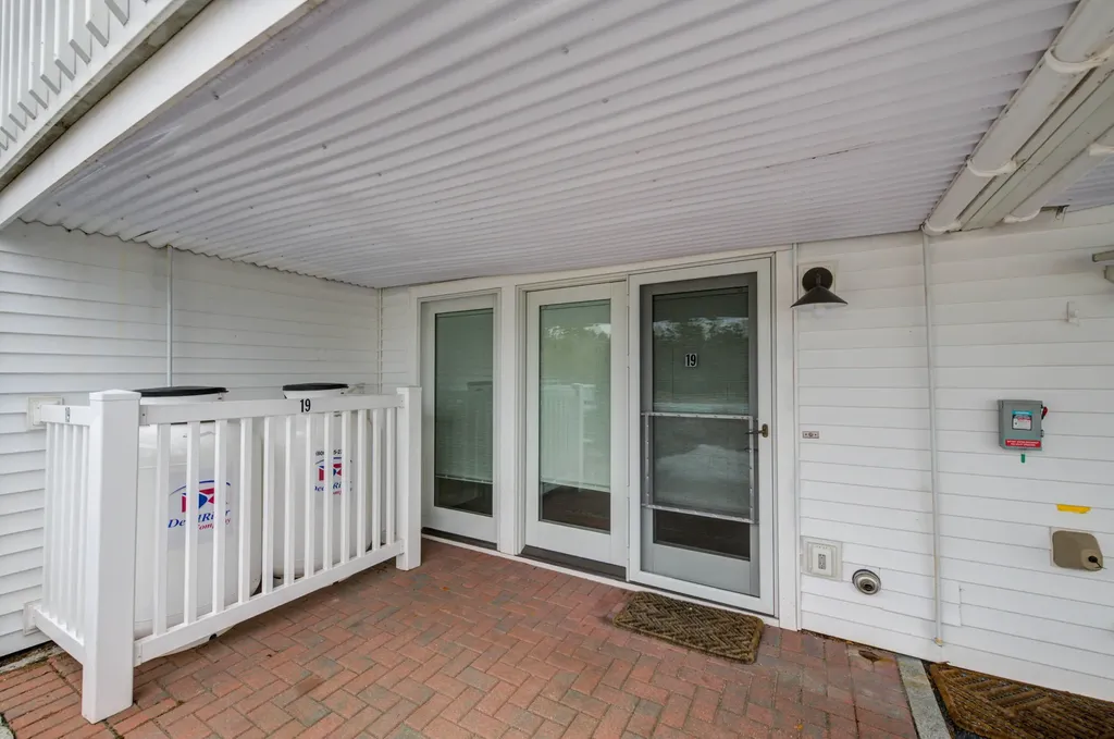 19 Goodridge Drive Naples ME 04055