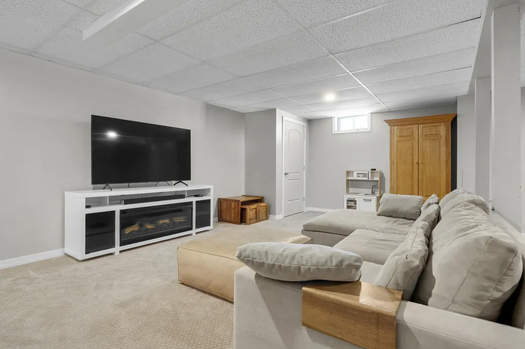 43 Dylan Drive Scarborough ME 04074