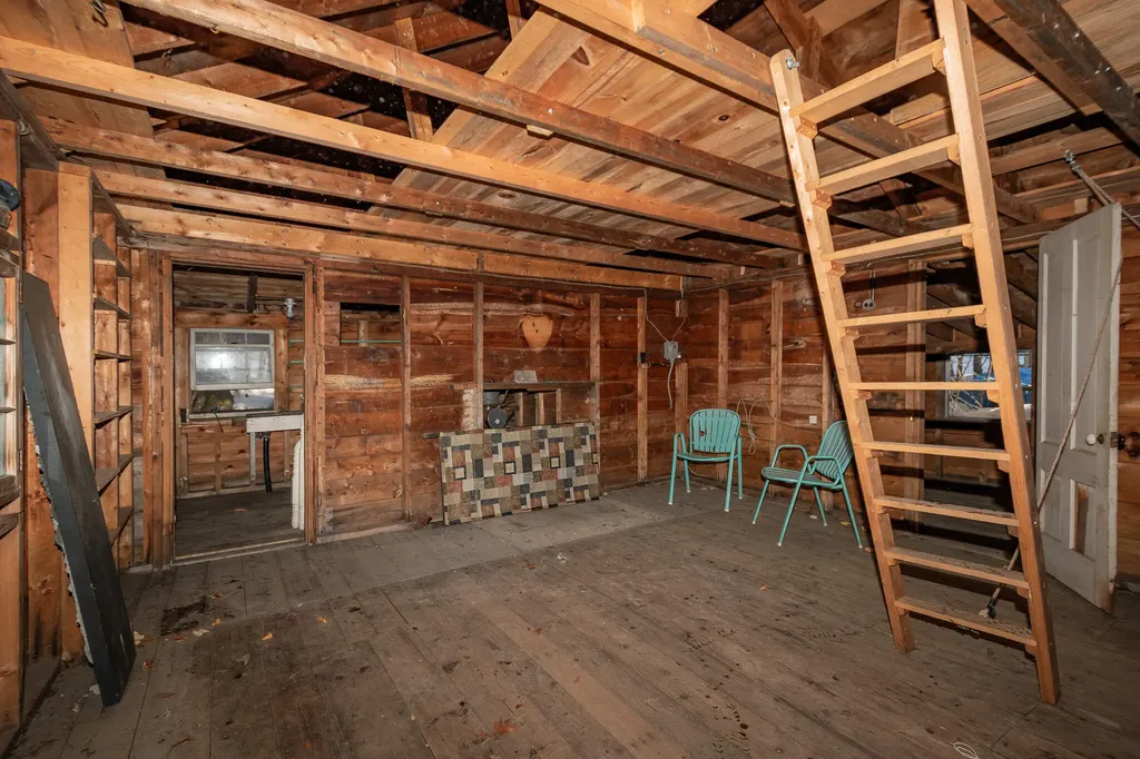 15 Farrar Drive Dover-foxcroft ME 04426