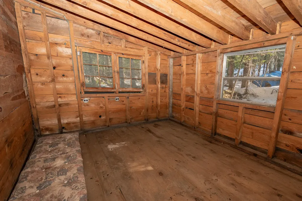 15 Farrar Drive Dover-foxcroft ME 04426
