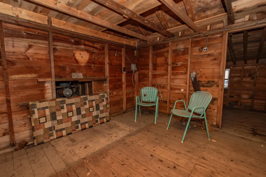 15 Farrar Drive Dover-foxcroft ME 04426