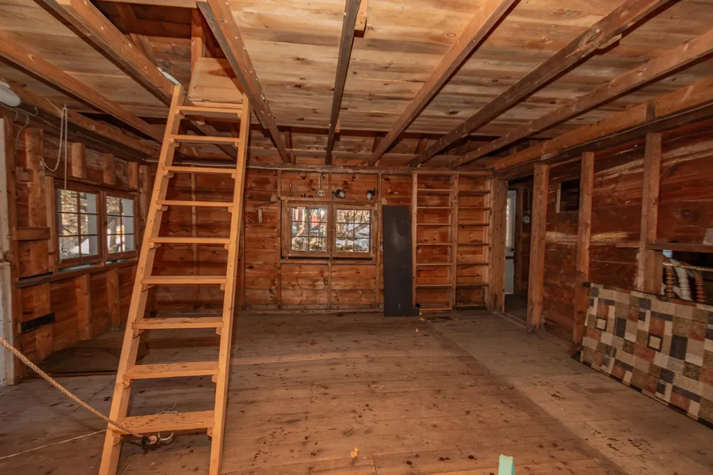 15 Farrar Drive Dover-foxcroft ME 04426