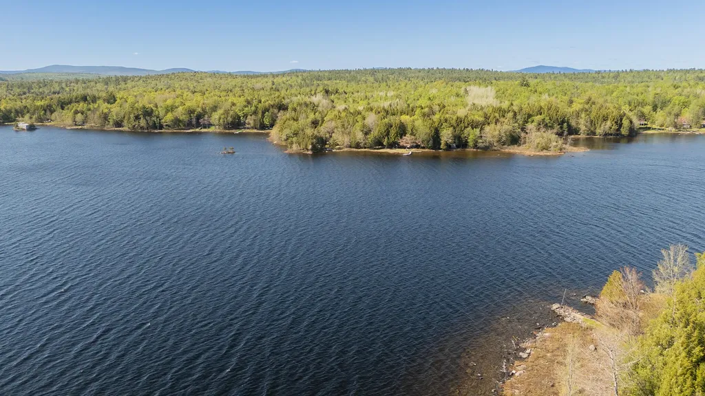 15 Farrar Drive Dover-foxcroft ME 04426