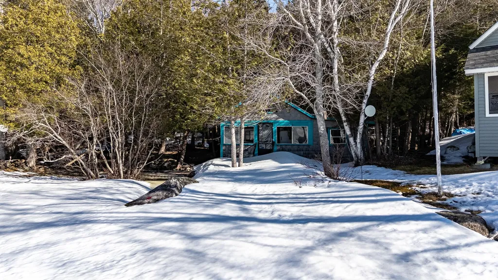 15 Farrar Drive Dover-foxcroft ME 04426