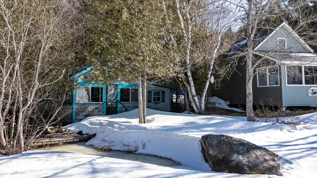 15 Farrar Drive Dover-foxcroft ME 04426