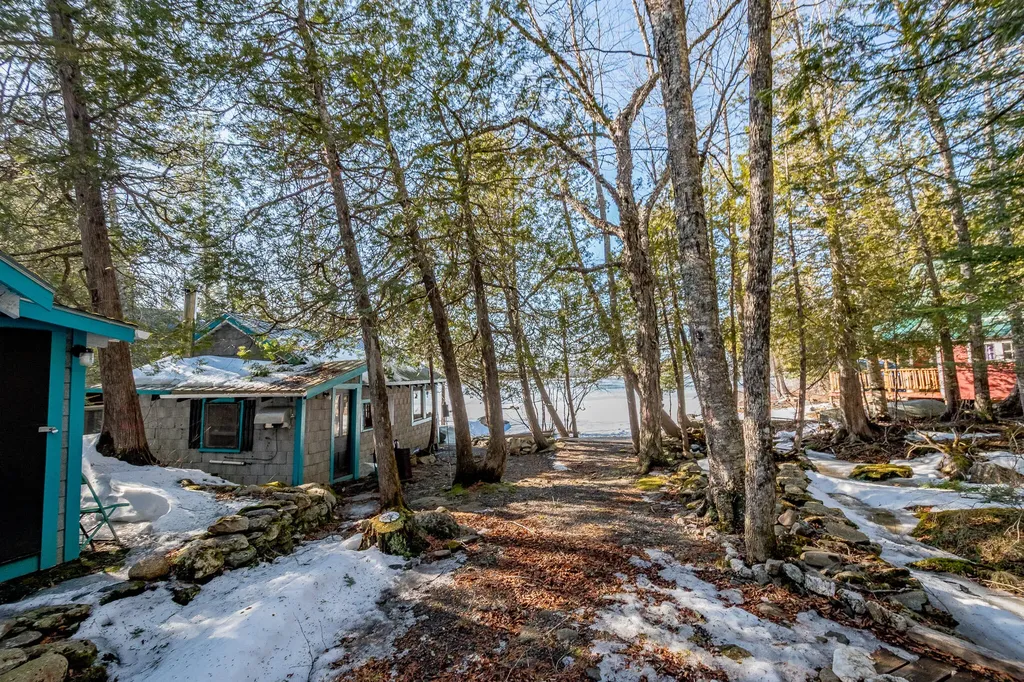 15 Farrar Drive Dover-foxcroft ME 04426
