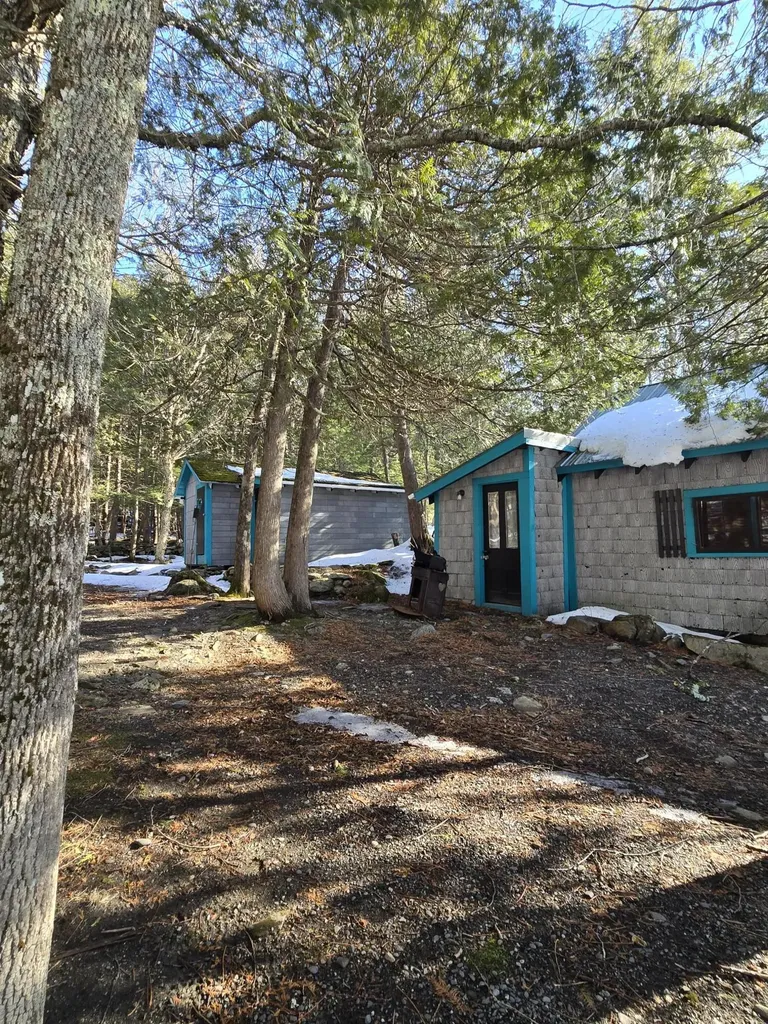 15 Farrar Drive Dover-foxcroft ME 04426