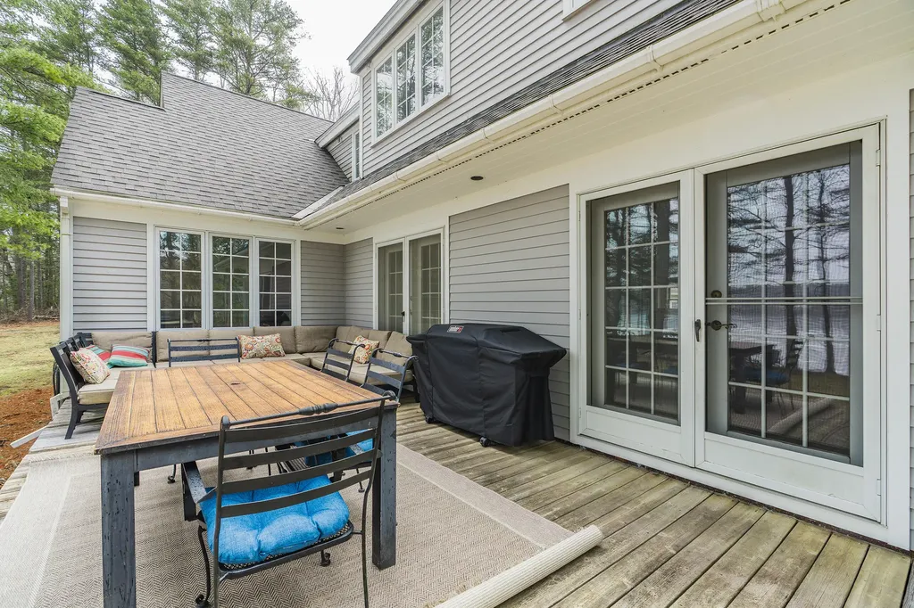 46 River Edge Drive Woolwich ME 04579