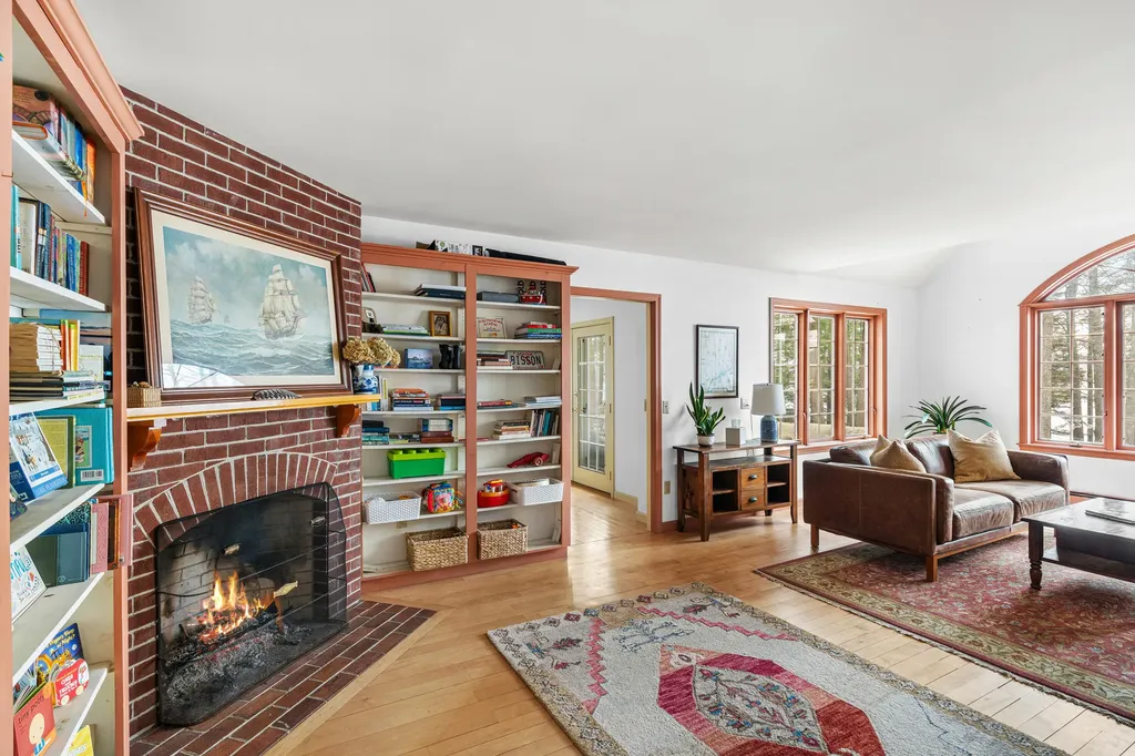 46 River Edge Drive Woolwich ME 04579