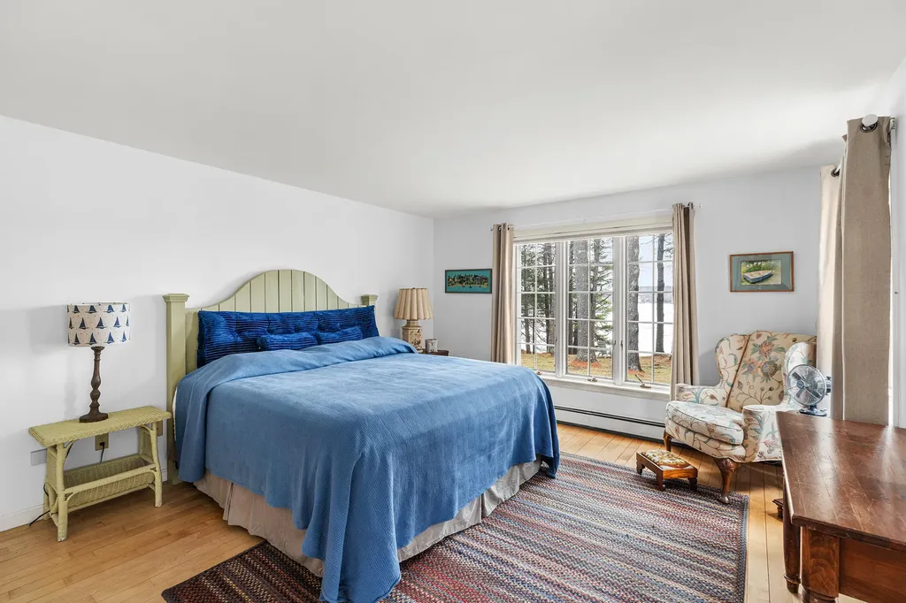 46 River Edge Drive Woolwich ME 04579
