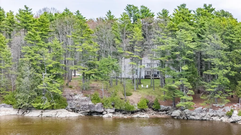 46 River Edge Drive Woolwich ME 04579