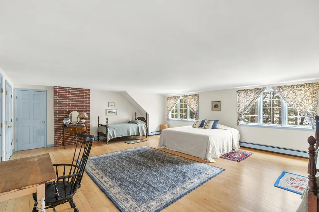 46 River Edge Drive Woolwich ME 04579