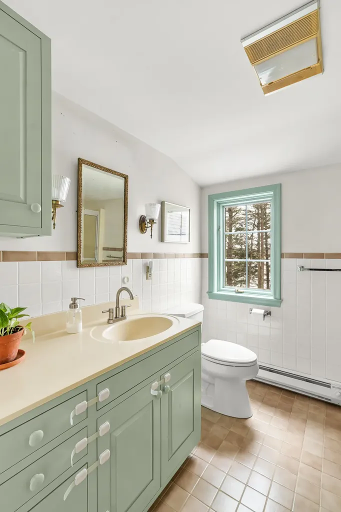 46 River Edge Drive Woolwich ME 04579
