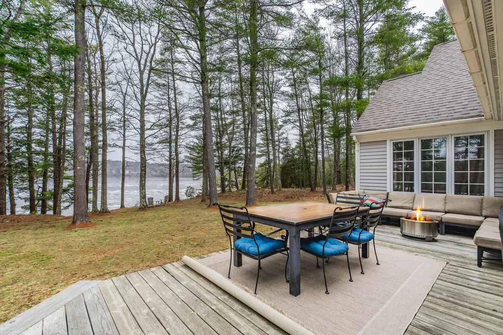 46 River Edge Drive Woolwich ME 04579
