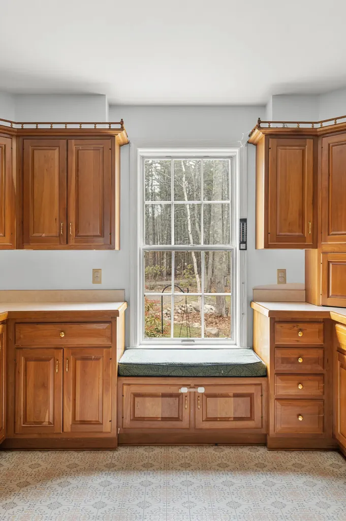 46 River Edge Drive Woolwich ME 04579