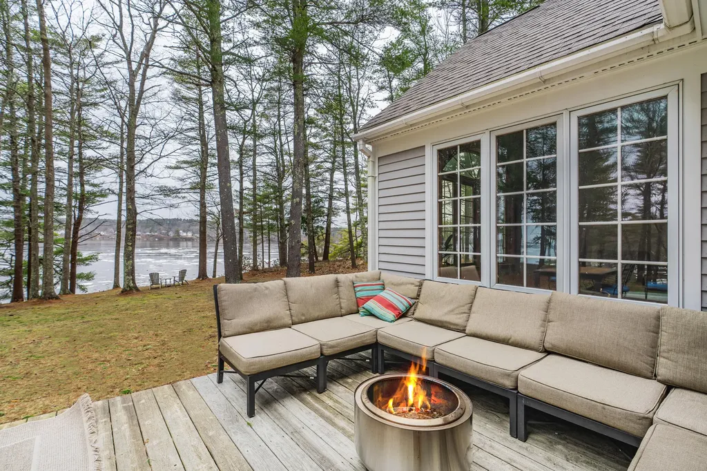 46 River Edge Drive Woolwich ME 04579