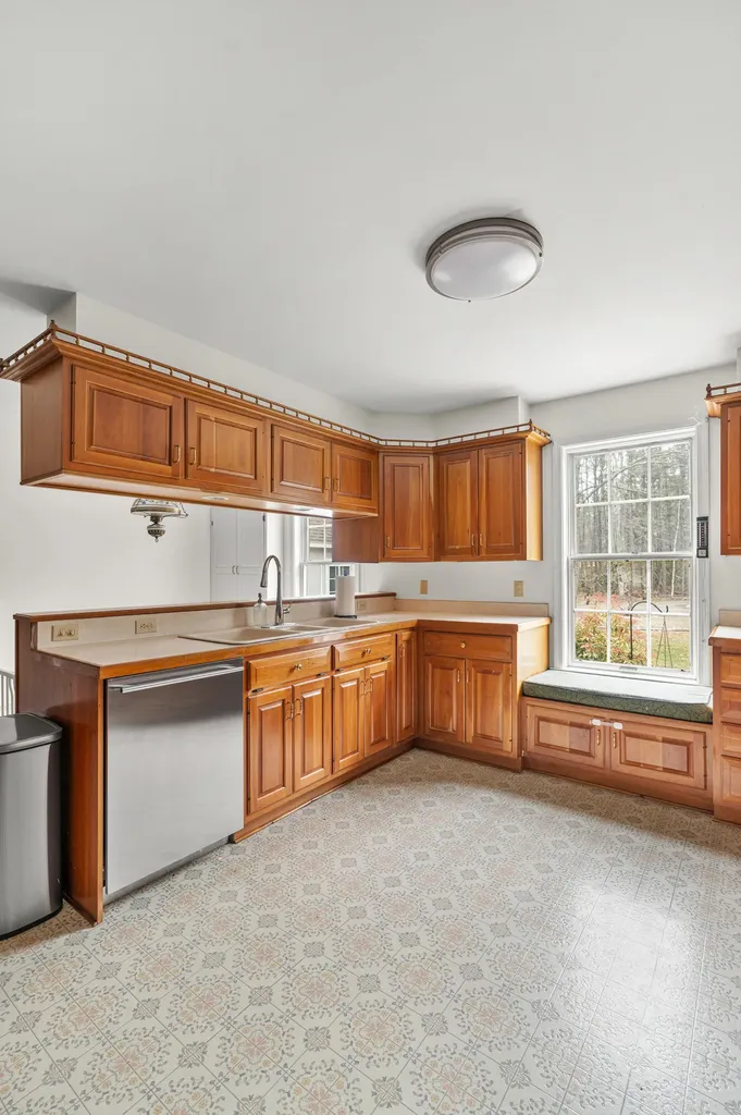 46 River Edge Drive Woolwich ME 04579