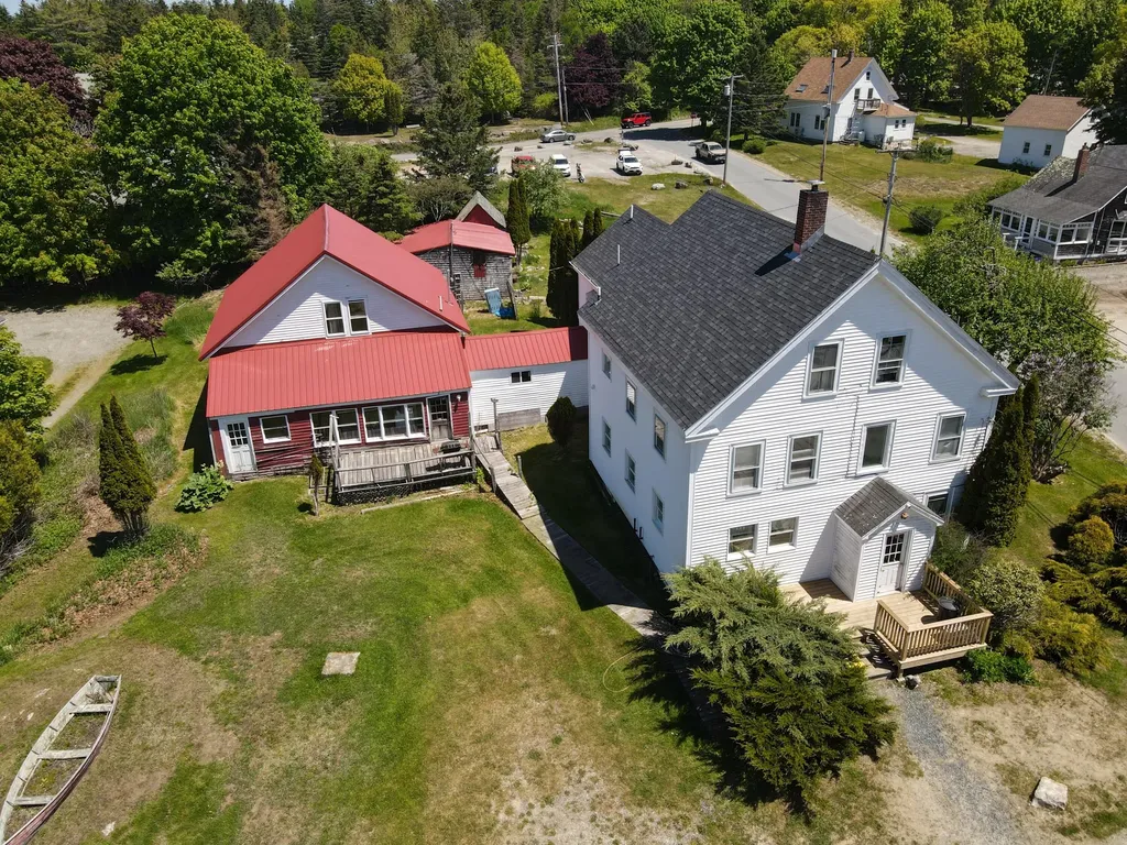 13 Mcmullen Avenue Tremont ME 04653