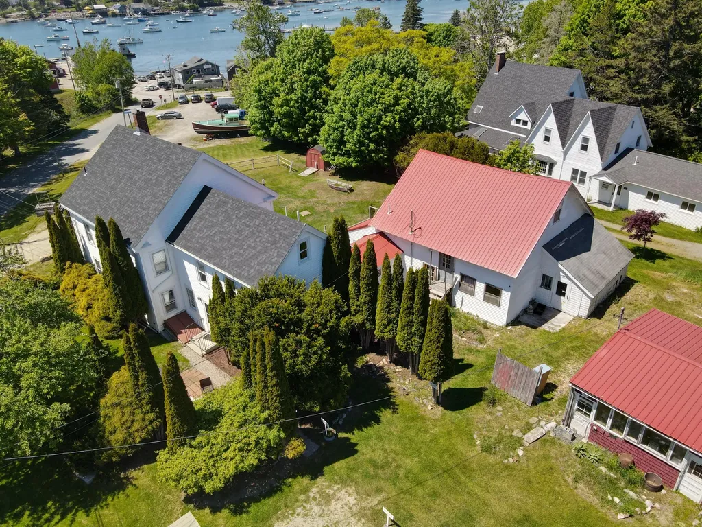 13 Mcmullen Avenue Tremont ME 04653