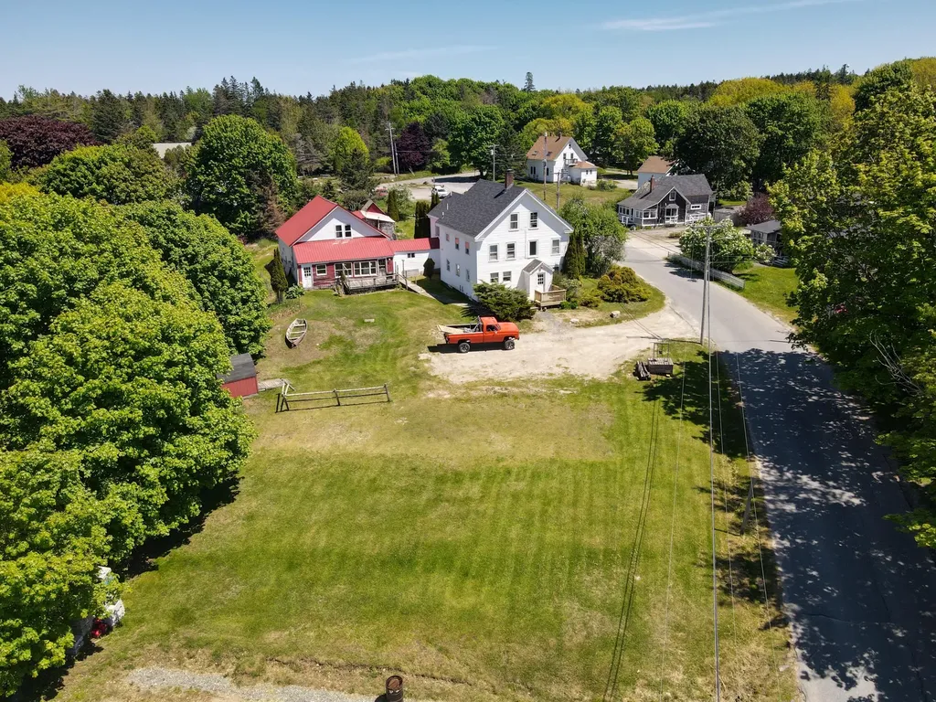 13 Mcmullen Avenue Tremont ME 04653