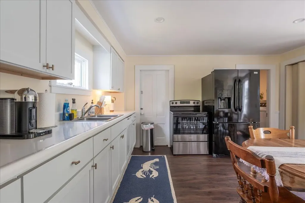13 Mcmullen Avenue Tremont ME 04653