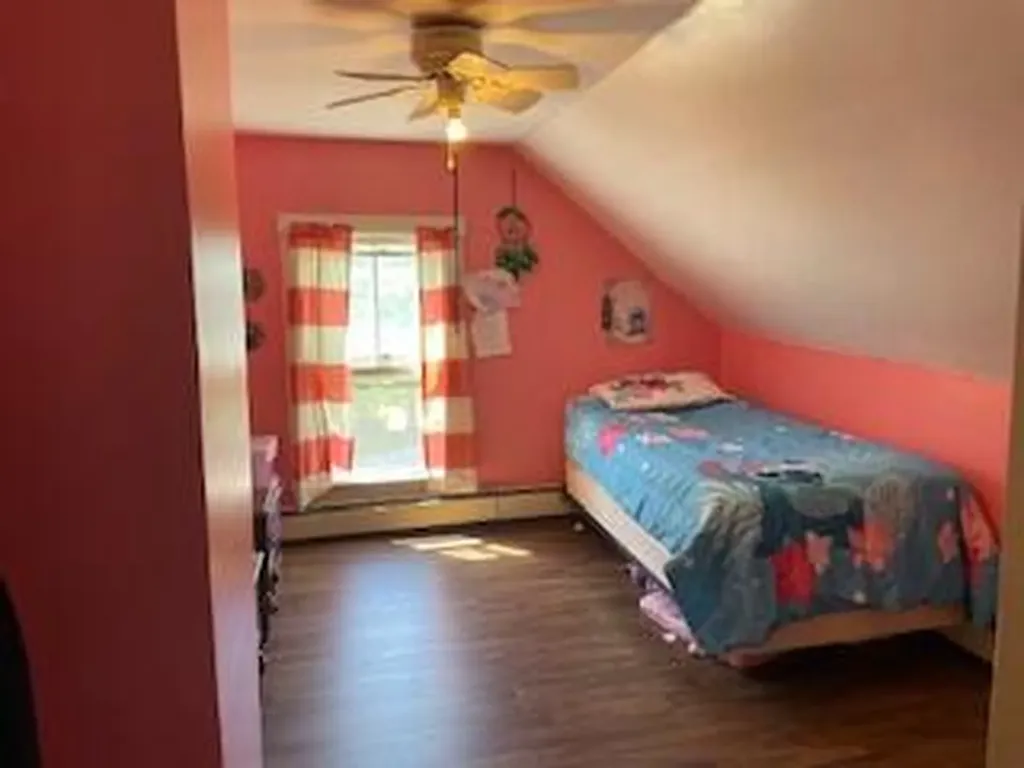 13 Mcmullen Avenue Tremont ME 04653