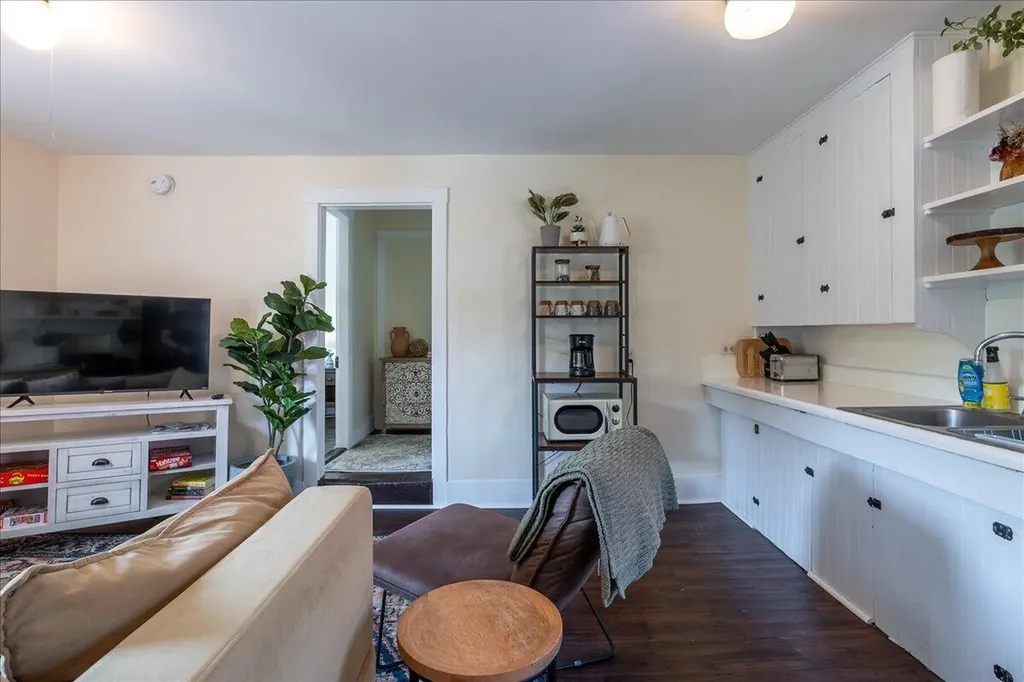 13 Mcmullen Avenue Tremont ME 04653