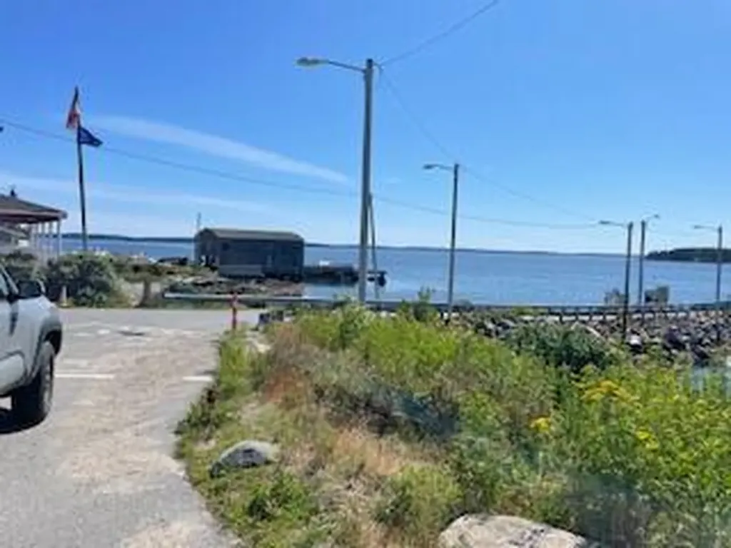 13 Mcmullen Avenue Tremont ME 04653