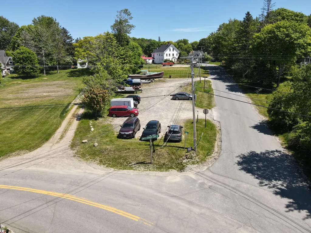 13 Mcmullen Avenue Tremont ME 04653