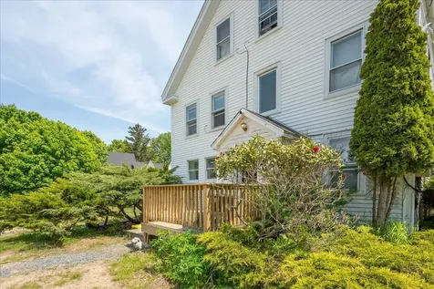 13 Mcmullen Avenue Tremont ME 04653