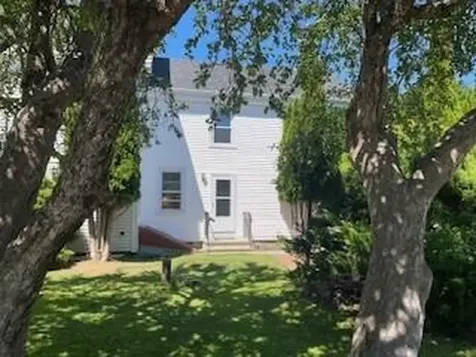 13 Mcmullen Avenue Tremont ME 04653