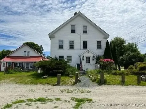 13 Mcmullen Avenue Tremont ME 04653