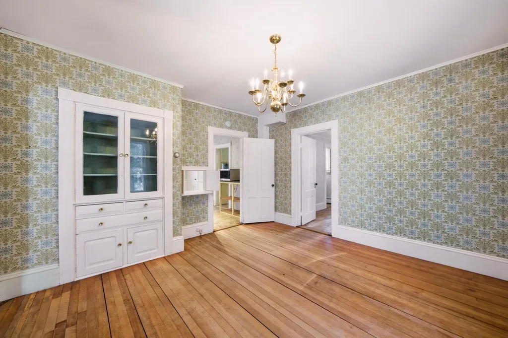 103 Chestnut Street Camden ME 04843