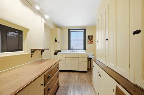 103 Chestnut Street Camden ME 04843