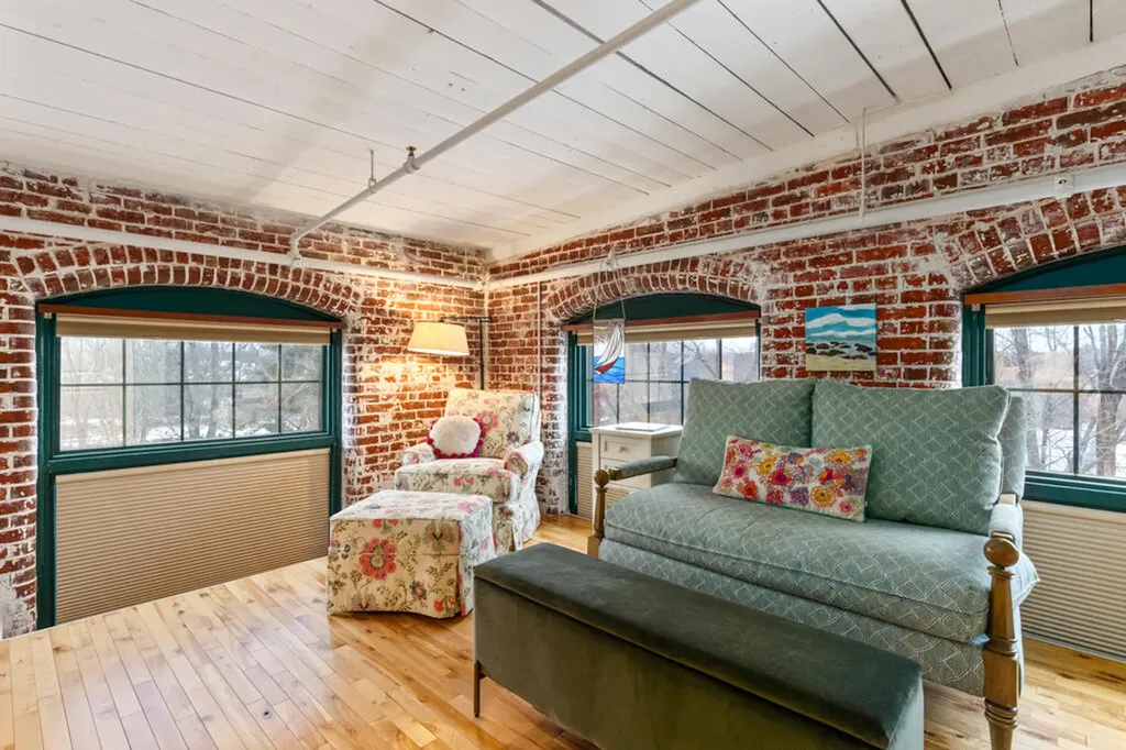 30 Lincoln Street Westbrook ME 04092