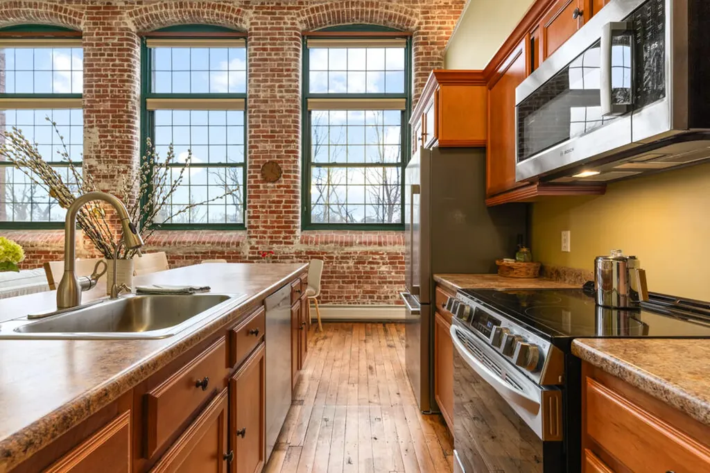 30 Lincoln Street Westbrook ME 04092