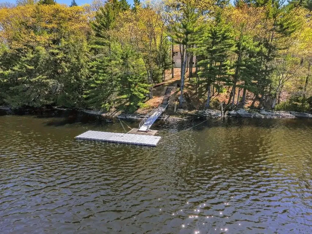 44 Island View Lane Brunswick ME 04011