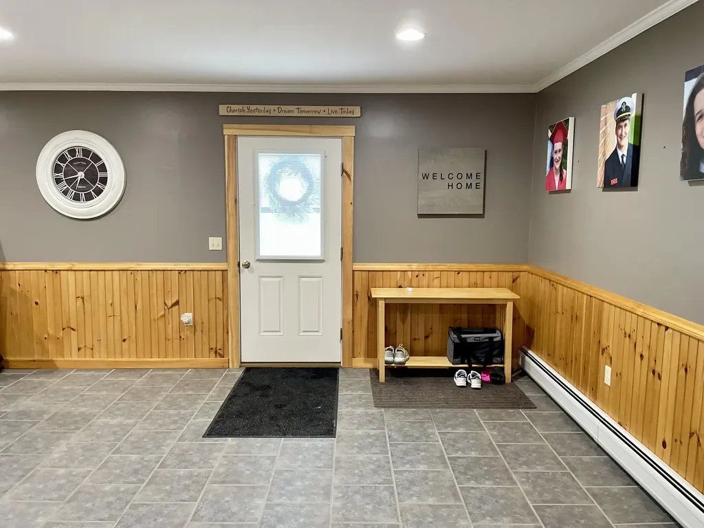 17 Rainbow Way Greenville ME 04441