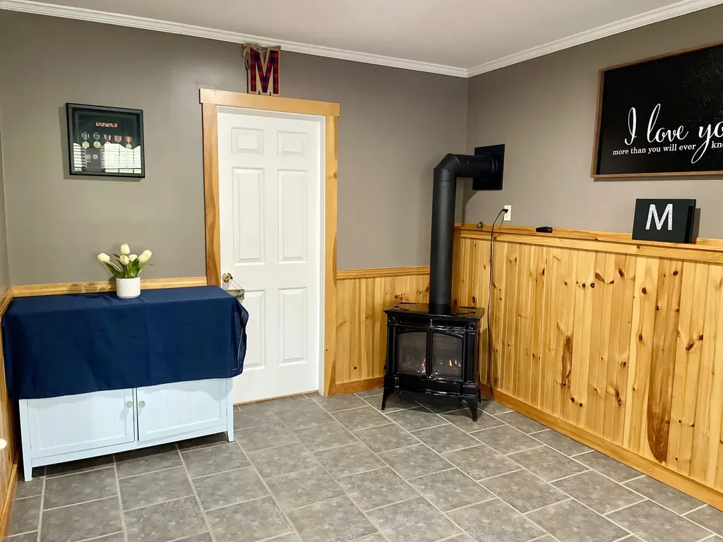17 Rainbow Way Greenville ME 04441